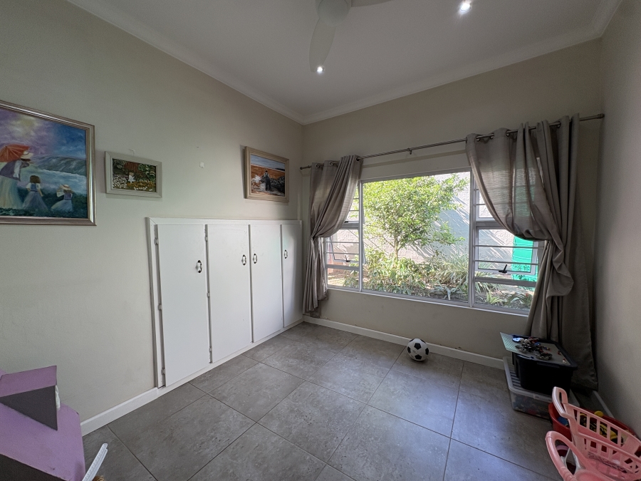 4 Bedroom Property for Sale in Nahoon Beach Eastern Cape